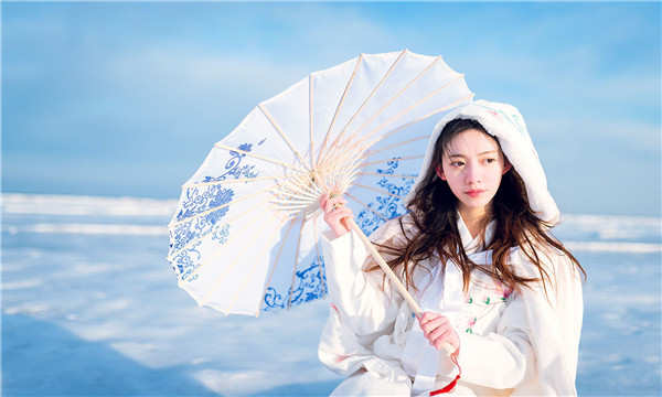 六合试管代怀生子多少钱一个？助孕之路的费用分析与方案选择
